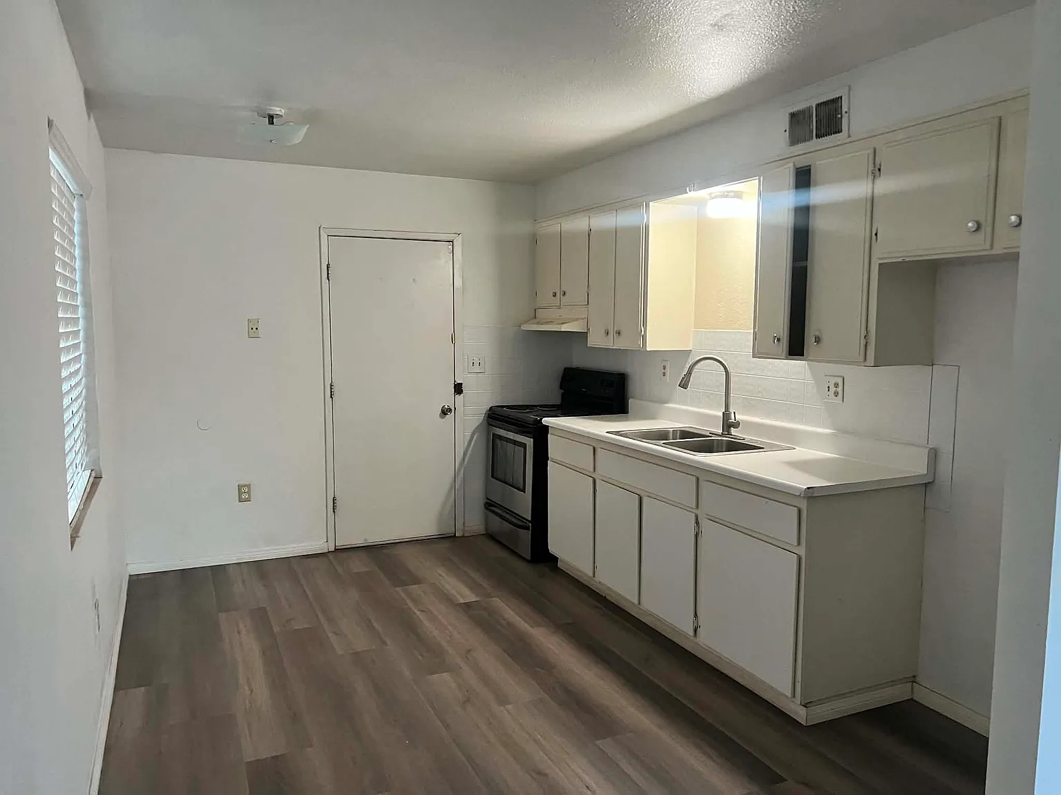 2 bed, $1,425 — Photo 3