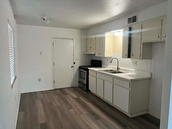 3rd image of 309 W Barioni Blvd #A