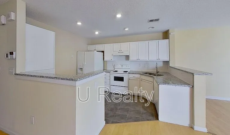 482 Robin Reed Ct — Photo 6