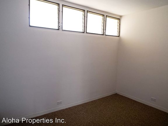 5th image of 949 Ala Nanala St APT 1202