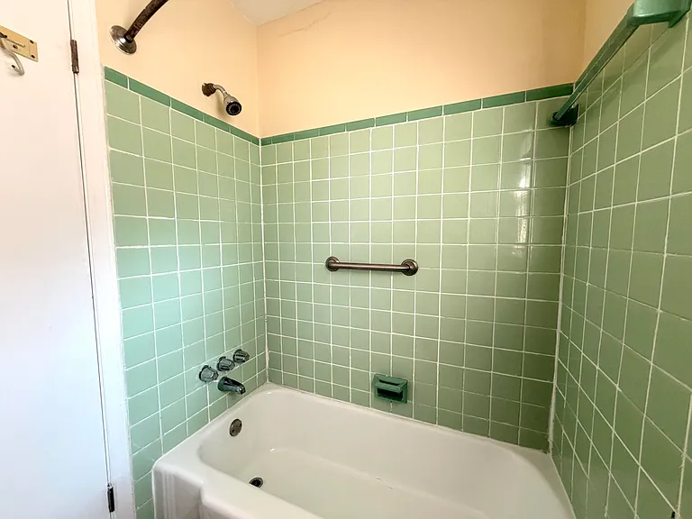 639 Windermere Blvd #B — Photo 17