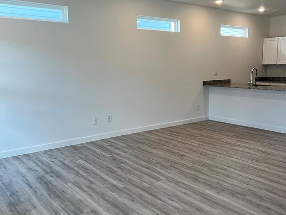 2nd image of 1031 Boardwalk Ave