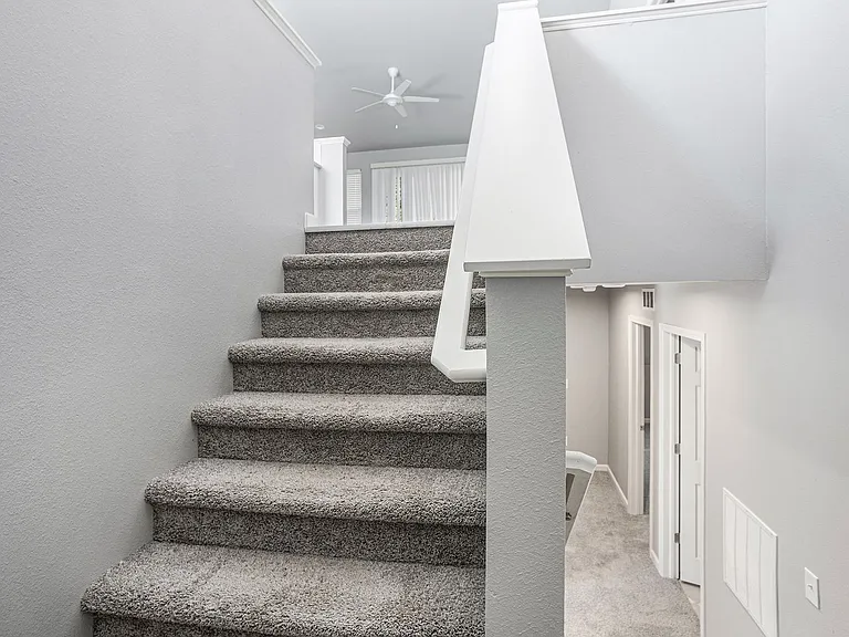 121 Mackenzie St — Photo 11