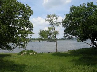 400 Colina Ct, Azle, TX 76020