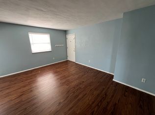 6756 Highland House Ct APT B, Saint Louis, MO 63123