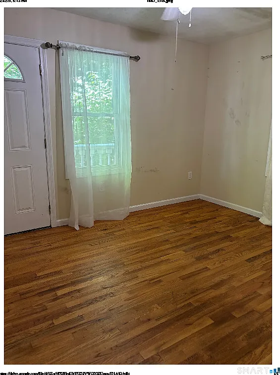 6 bed, 2.5 bath, 2532 sqft, $1,850 — Photo 2