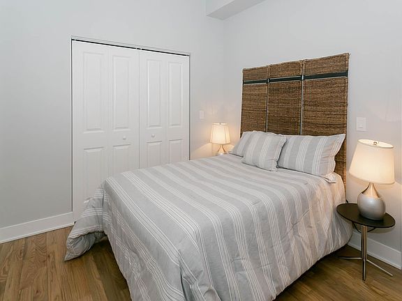 3rd image of 354 W Dickens Ave APT 2N