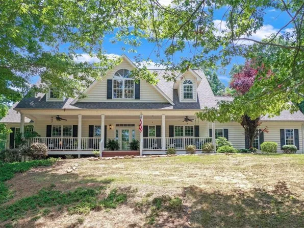 6758 Eubanks Creek Dr, Clermont, GA 30527