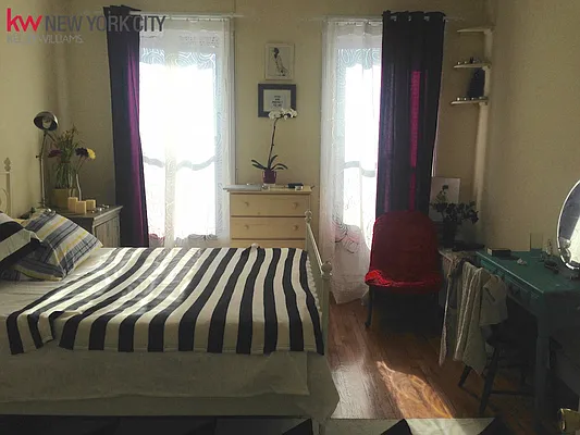 Rented by Keller Williams NYC | media 23