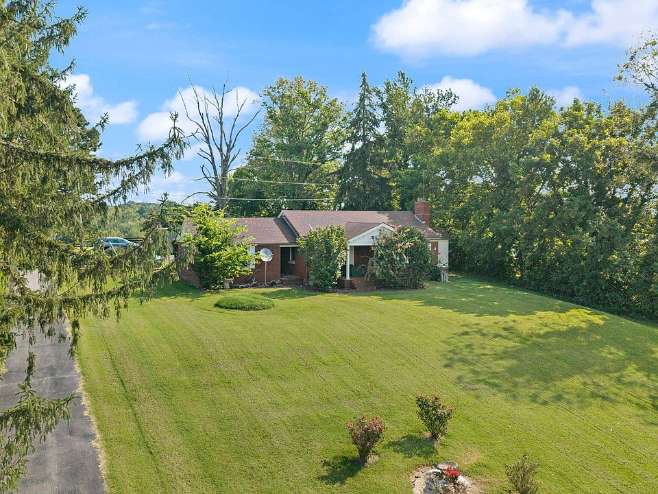 1st image of 702 Rogers Rd