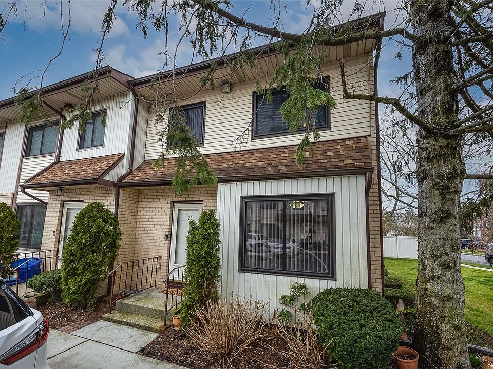 1st image of 15 Franklin Place #23