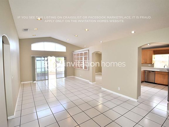3rd image of 4926 SW 33rd Ter