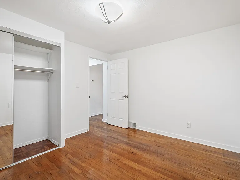 250 Clifford Ave — Photo 9