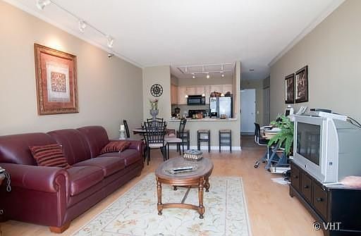 4th image of 512 N McClurg Ct APT 4212