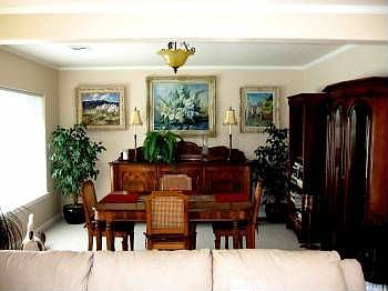 4th image of 1040 Maple Park Dr