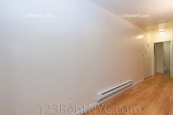 Rented by Chartwell Manhattan Realty | media 19