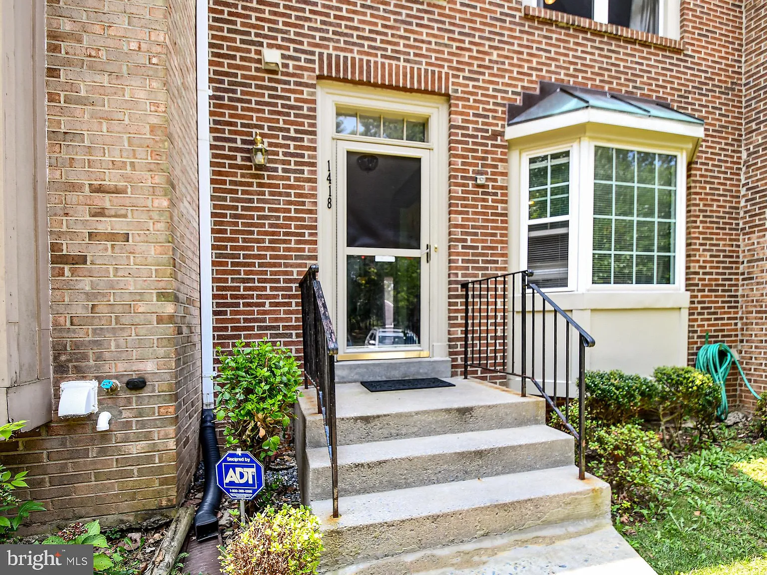 4 bed, 3.5 bath, 1950 sqft, $2,950 — Photo 4
