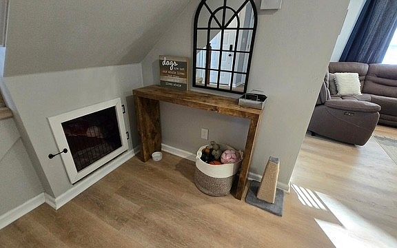 5th image of 1480 Berkshire Dr