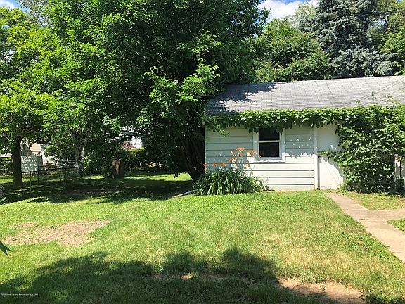 5th image of 2118 E Grand River Ave