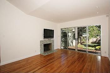 4th image of 4220 Sunnyside Ave
