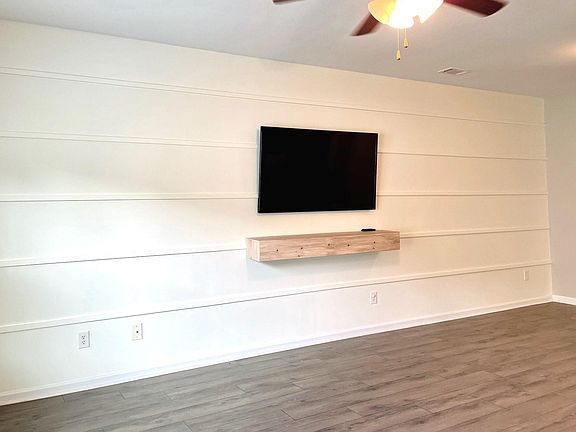 4th image of 80 Highland Pointe Cir E