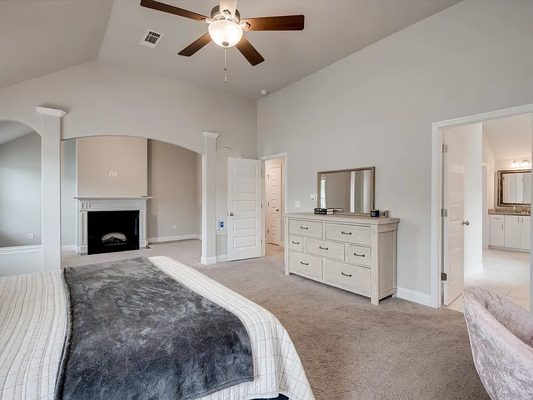 707 Navan Ln — Photo 21