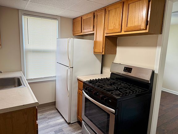2nd image of 2097 Colvin Blvd