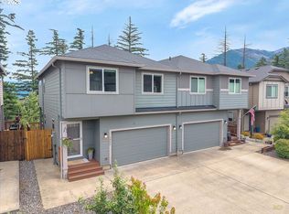 1248 SE Windsong Dr, Cascade Locks, OR 97014