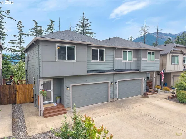 1248 SE Windsong Dr, Cascade Locks, OR 97014