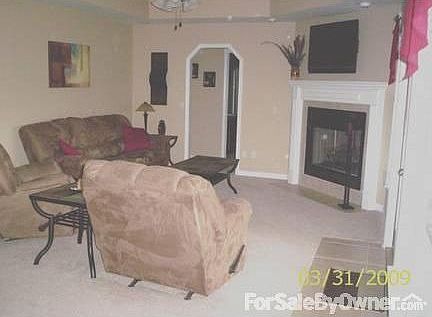 2nd image of 300 Bellwood Trl