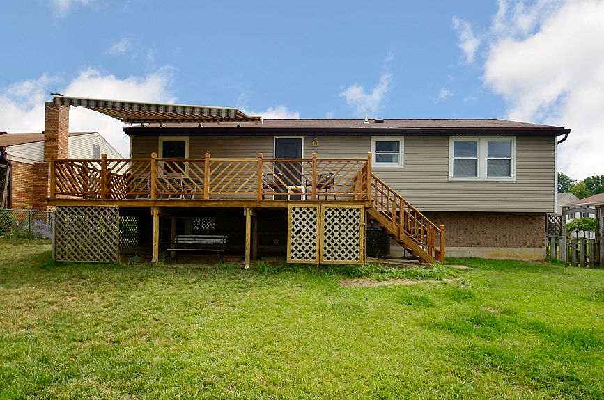 2nd image of 4943 Bonaventure Ct