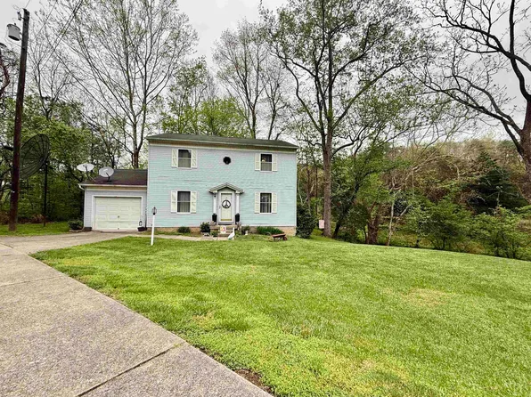 26 Cedar Point Dr, Barboursville, WV 25504