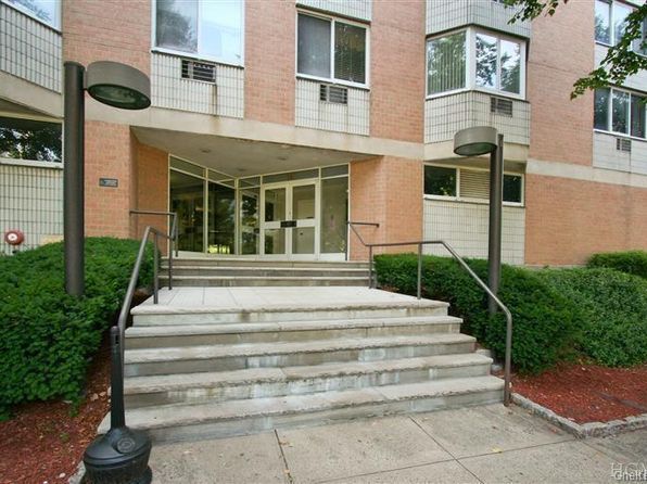 14 Nosband Ave APT 2E