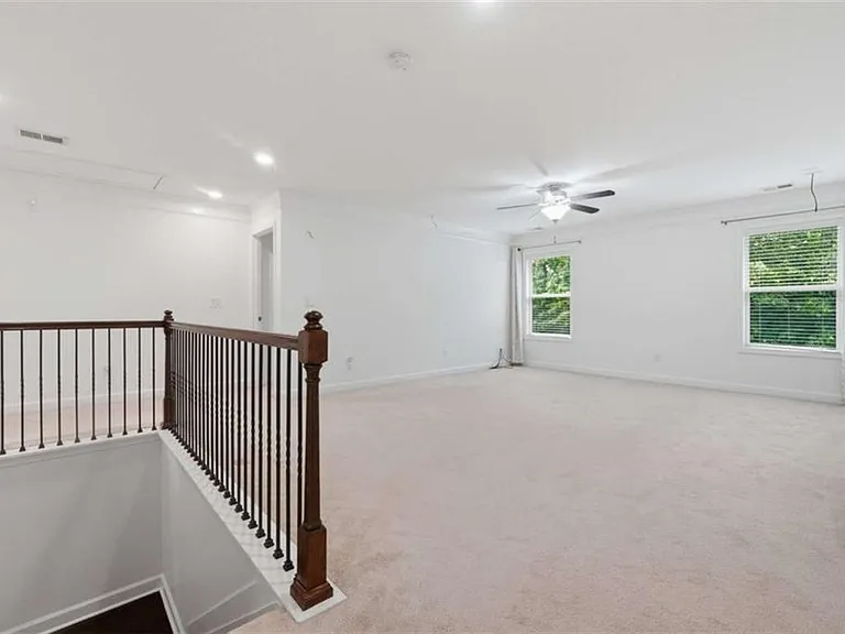 4865 Alexandria Ave — Photo 10