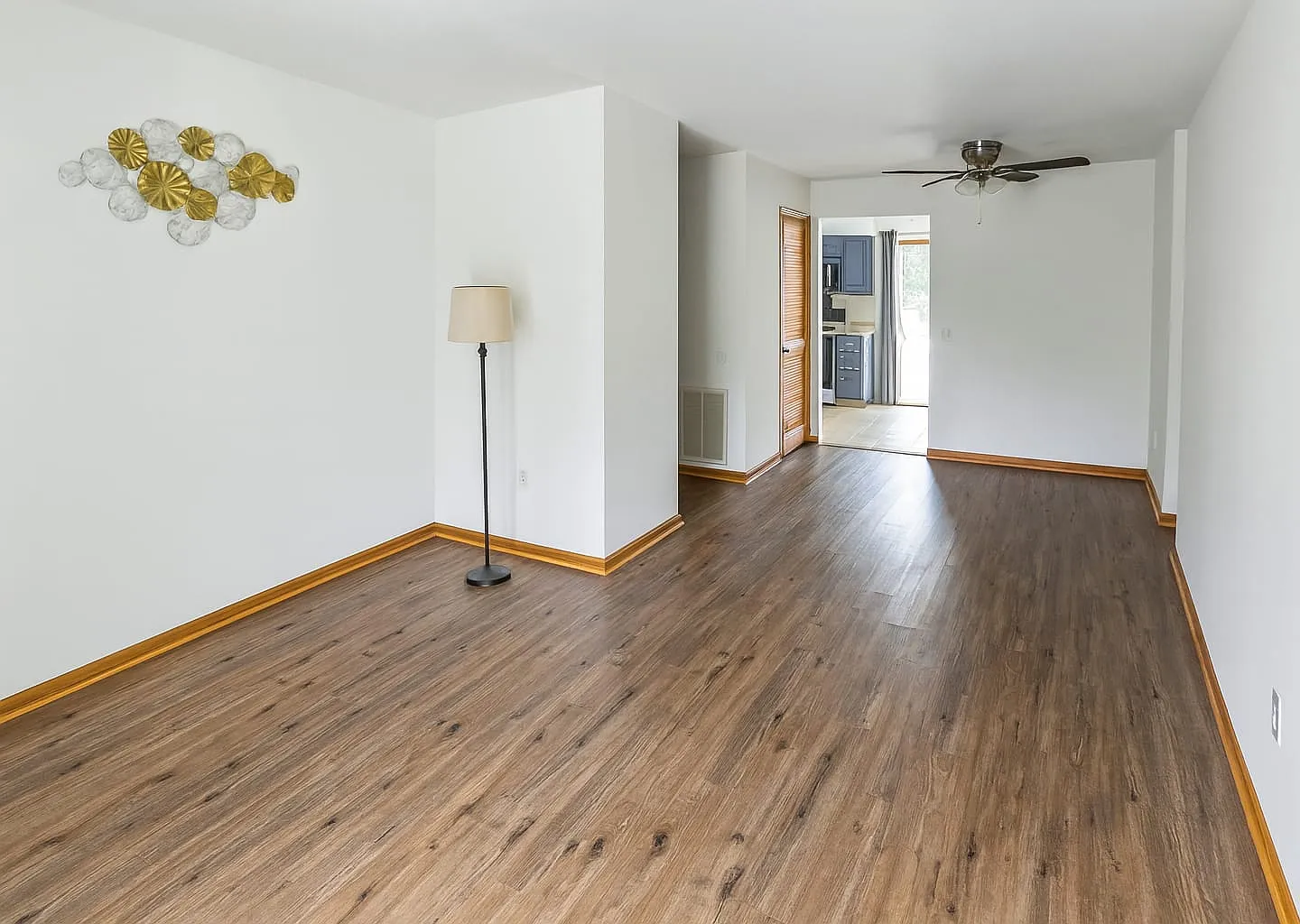 2 bed, 900 sqft, $1,750 — Photo 2