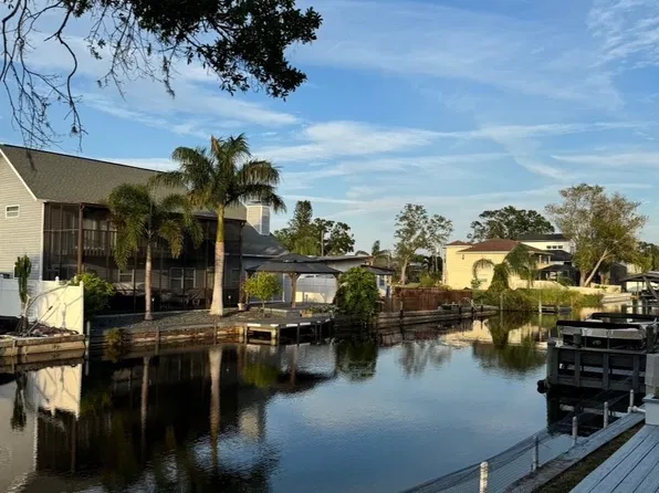 22 Cypress Dr, Palm Harbor, FL 34684