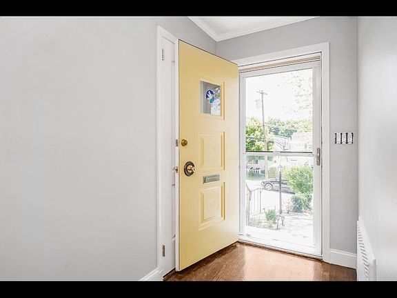 3rd image of 83 Woodruff Ave
