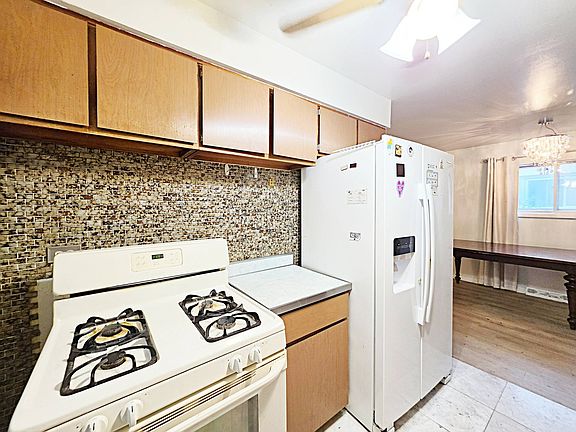5th image of 11425 S Elizabeth St