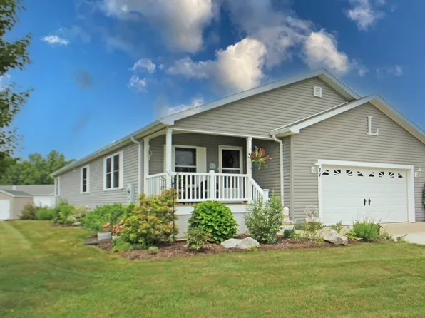 27 Modena Cir, Westfield, MA 01085