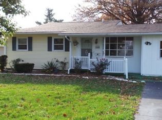 2405 W Olive St, Decatur, IL 62526