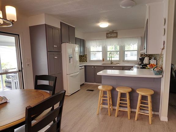 2nd image of 1022 Capella Dr