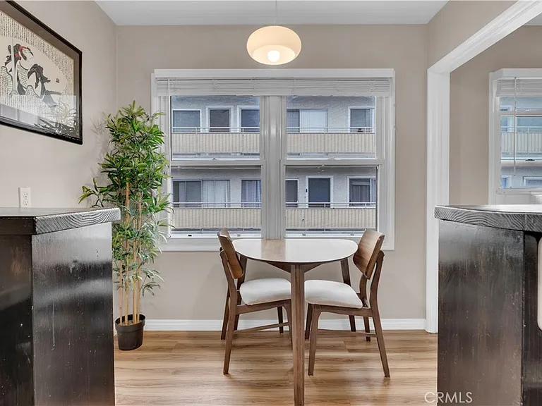 1250 E 1st St #7 — Photo 11