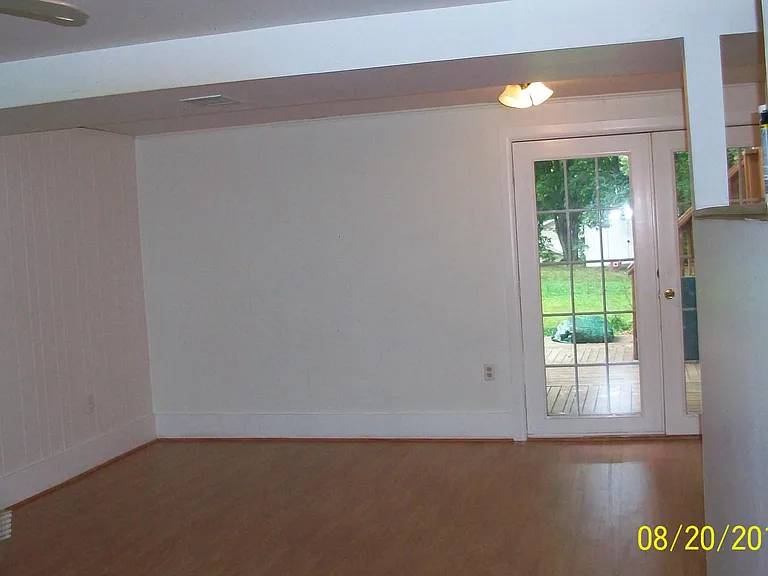 4419 Kentmore Dr — Photo 13