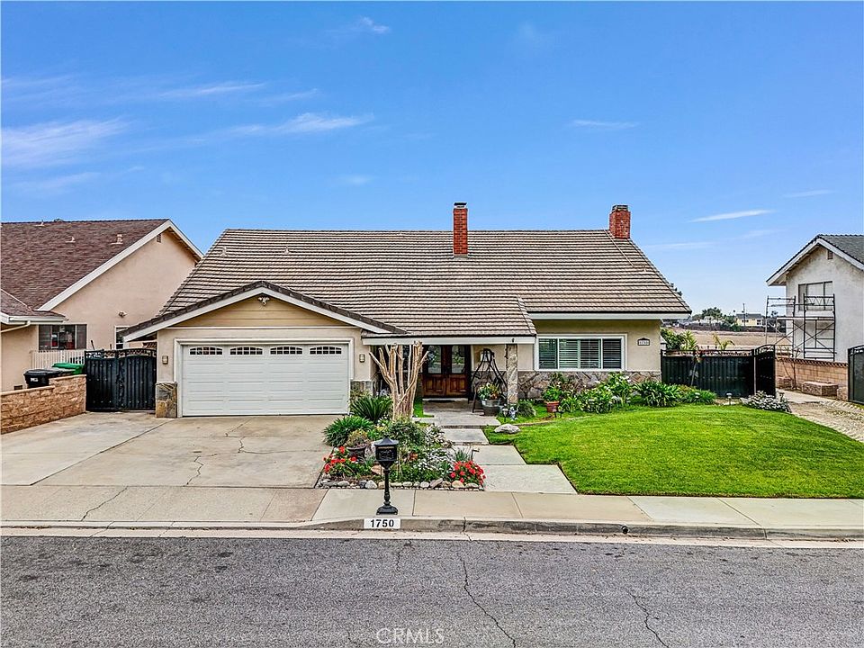 1st image of 1750 La Mesa Oaks Dr