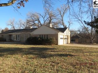 13 Downing Rd, Hutchinson, KS 67502