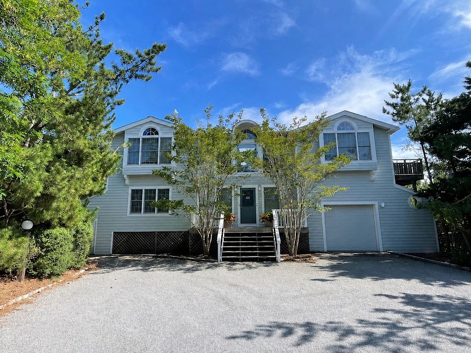 1st image of 405 Dune Rd