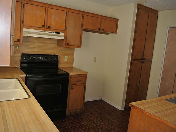 2nd image of 207 Palmwood Dr APT 4
