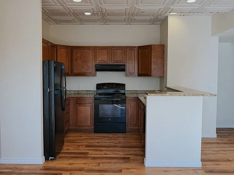 500 Red Table Dr — Photo 8