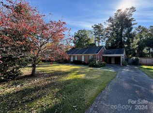 6133 Creola Rd, Charlotte, NC 28270