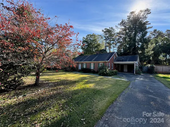 6133 Creola Rd, Charlotte, NC 28270
